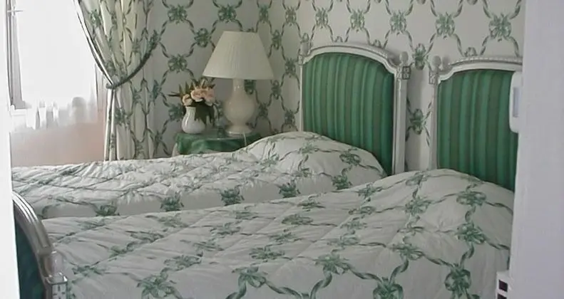 Family Dört Kişilik Oda