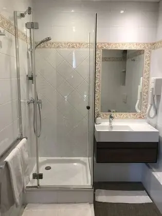 Standard Tek Büyük veya İki Ayrı Yataklı Oda