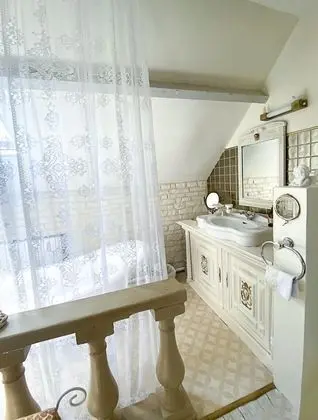 Üç Kişilik Oda, Banyolu/Duşlu, Bahçe Manzaralı (MONTESPAN)