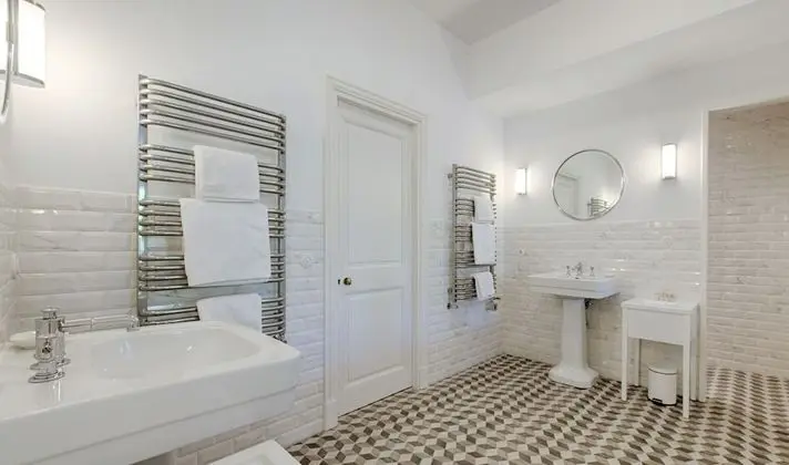 Deluxe Tek Büyük Yataklı Oda (Capucine)