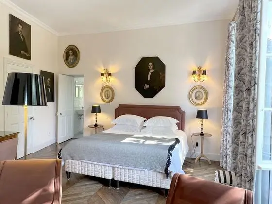 Deluxe Tek Büyük Yataklı Oda (Pivoine)