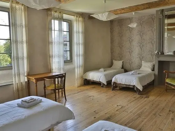 Dört Kişilik Oda, Engellilere Uygun, Banyolu/Duşlu (Camille + Agatha)