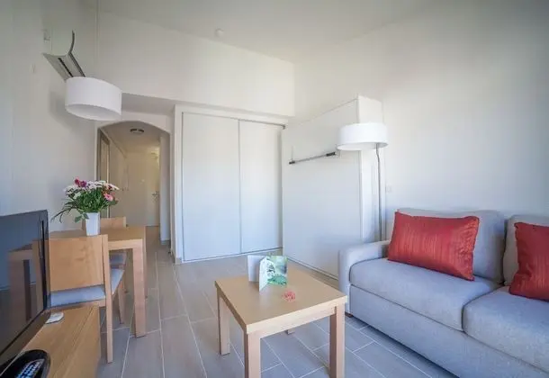 Stüdyo (Apartment)