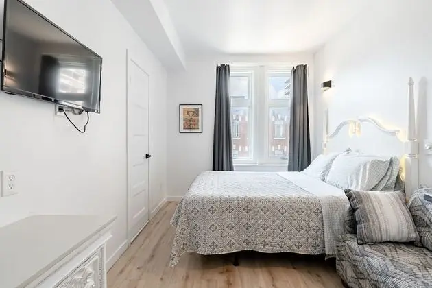 Comfort Tek Büyük Yataklı Oda (302)