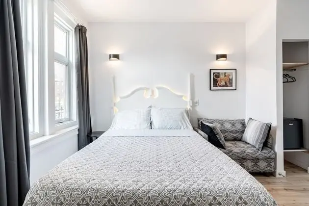Comfort Tek Büyük Yataklı Oda (302)