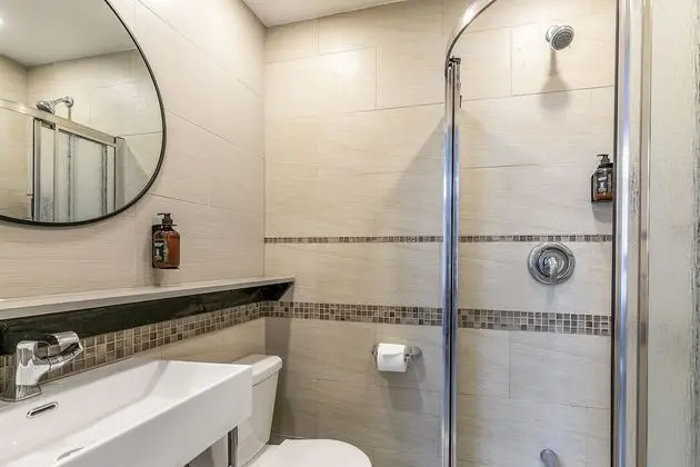 Comfort Tek Büyük Yataklı Oda (306)