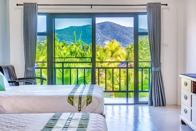Deluxe Room with Mountain View