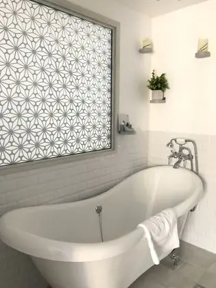 Superior Oda, Sigara İçilmez, Avlu Manzaralı