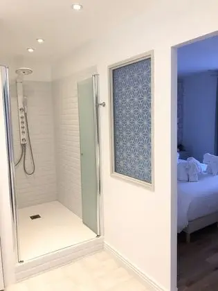 Superior Oda, Sigara İçilmez, Avlu Manzaralı