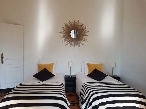 Premium Üç Kişilik Oda, Banyolu/Duşlu, Bahçe Manzaralı (CEPAGES NOIR ET BLANC)