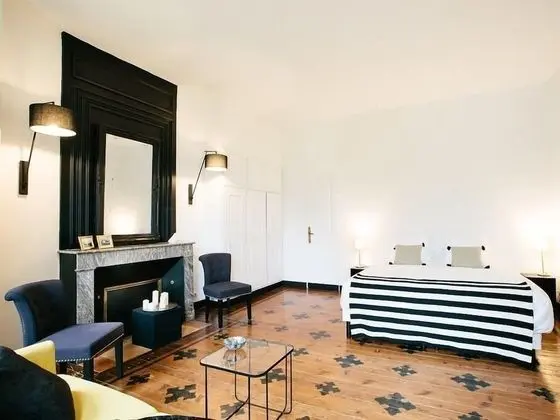 Premium Üç Kişilik Oda, Banyolu/Duşlu, Bahçe Manzaralı (CEPAGES NOIR ET BLANC)