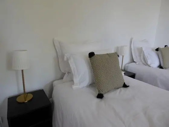 Premium Üç Kişilik Oda, Banyolu/Duşlu, Bahçe Manzaralı (CEPAGES NOIR ET BLANC)