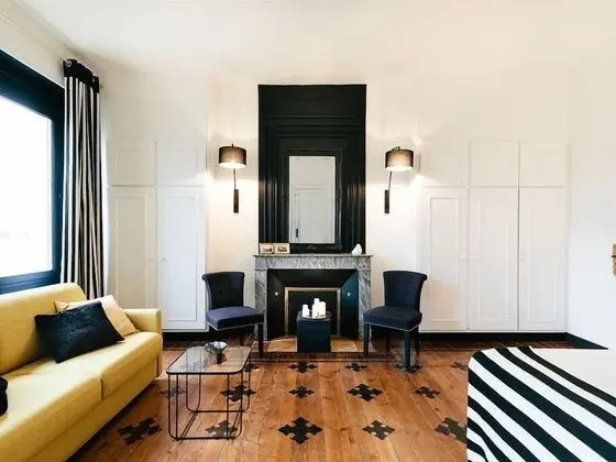 Premium Üç Kişilik Oda, Banyolu/Duşlu, Bahçe Manzaralı (CEPAGES NOIR ET BLANC)