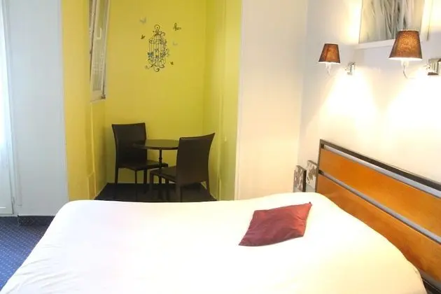 Classic Tek Büyük Yataklı Oda