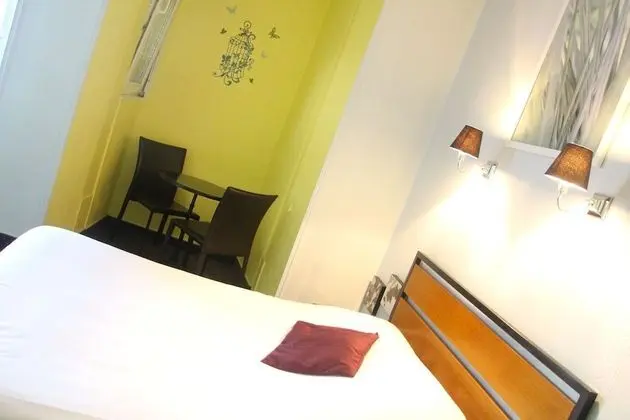 Classic Tek Büyük Yataklı Oda