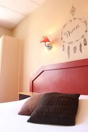 Classic Tek Büyük Yataklı Oda