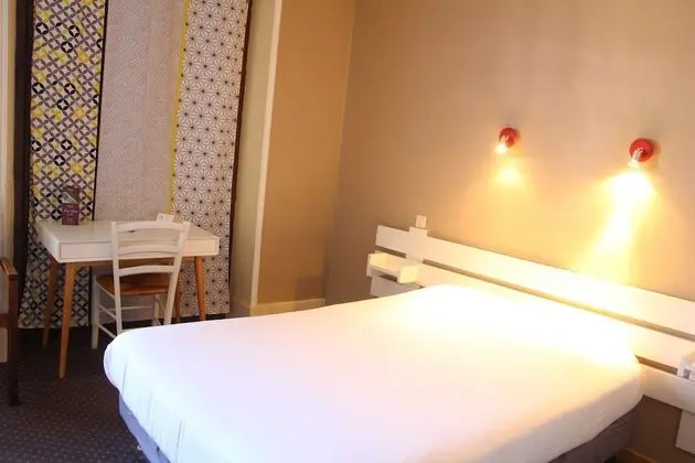 Classic Tek Büyük Yataklı Oda