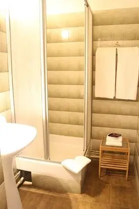 Classic Tek Büyük Yataklı Oda