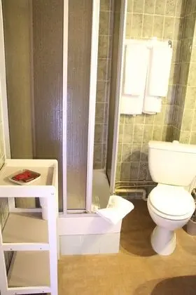 Classic Tek Büyük Yataklı Oda