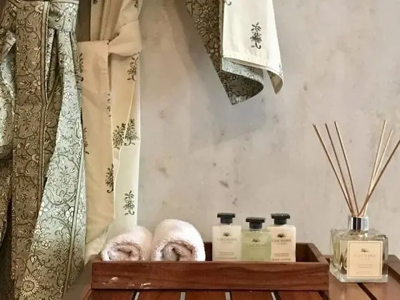 Luxury Oda