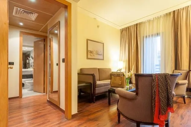 Business Suite with Balcony