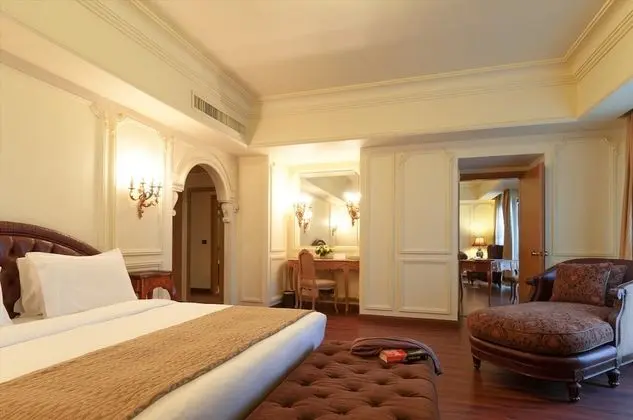 Diplomatic Suite with Balcony