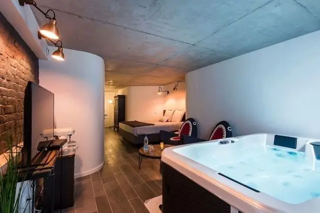Luxury Tek Büyük Yataklı Oda, Sıcak Su Havuzu (n°2 )