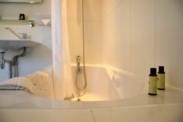Comfort Tek Büyük veya İki Ayrı Yataklı Oda