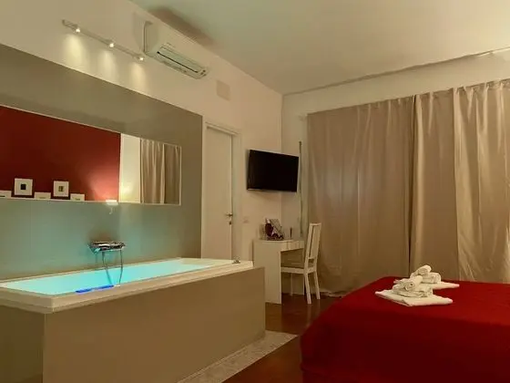 Luxury Süit, Jakuzi