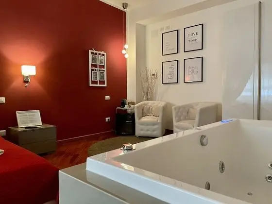 Luxury Süit, Jakuzi