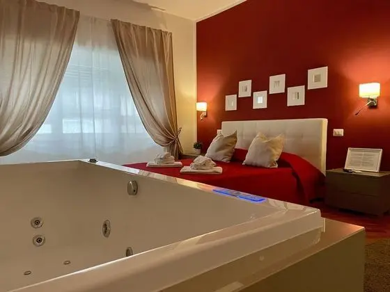 Luxury Süit, Jakuzi