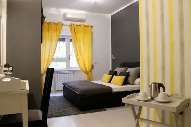Premium Tek Büyük Yataklı Oda