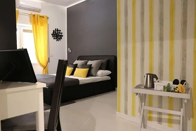 Premium Tek Büyük Yataklı Oda