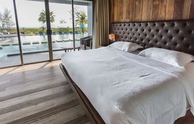 Horizon Sea View Room 2 Queen Bed