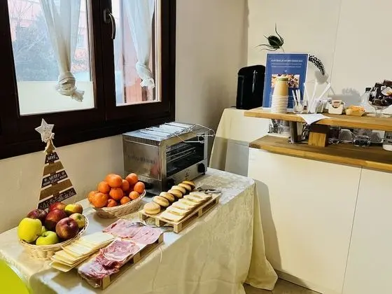 Business Büyük Yataklı Tek Kişilik Oda