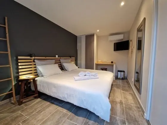 Comfort Tek Büyük Yataklı Oda