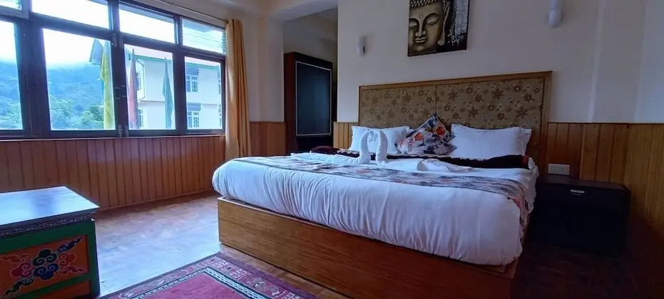 Deluxe Tek Büyük Yataklı Oda