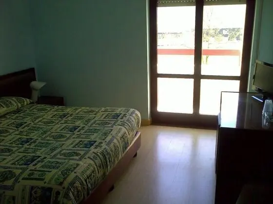 Büyük Yataklı Tek Kişilik Oda