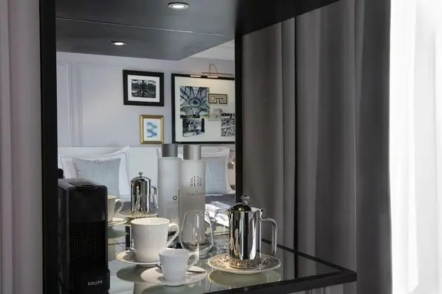 Boutique Room