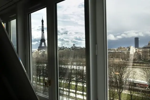 Charles Ferry Suite Eiffel view