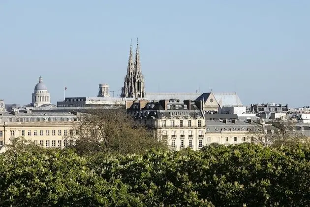 Charles Ferry Suite Eiffel view