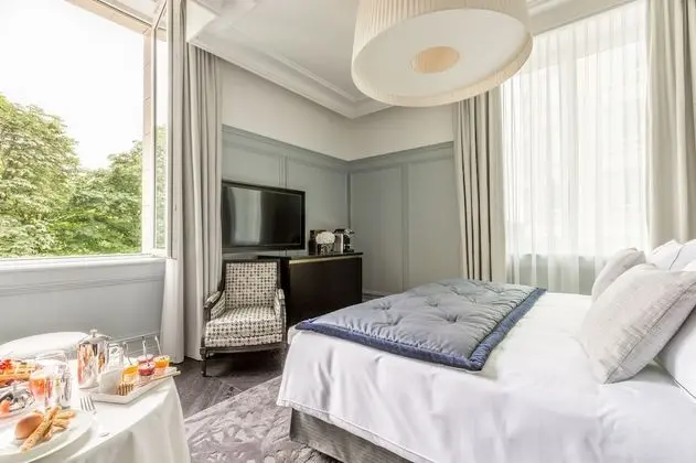 Eiffel Superior Room