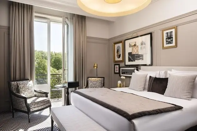 Eiffel Superior Room