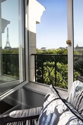 Eiffel Superior Room