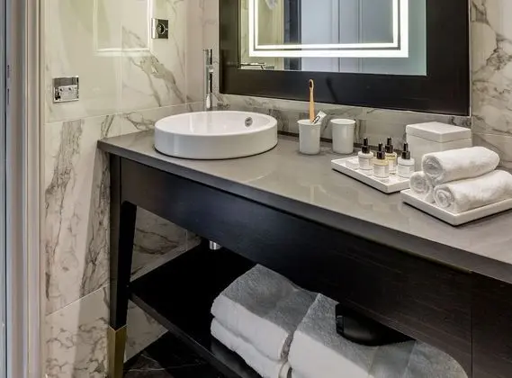 Eiffel Superior Room