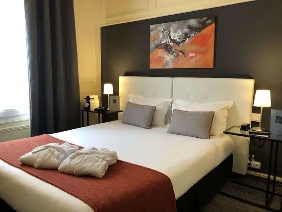 Deluxe Tek Büyük veya İki Ayrı Yataklı Oda
