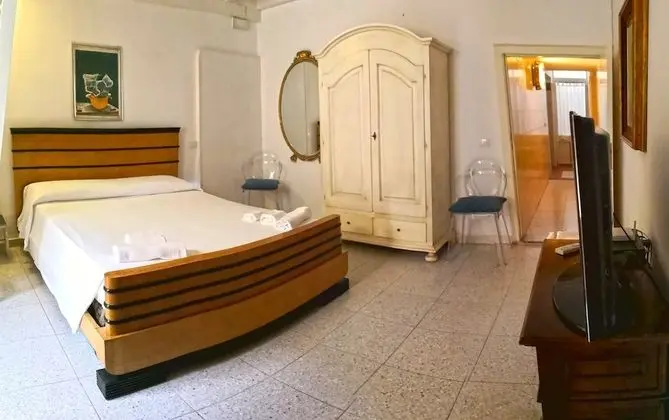 Standard Tek Büyük Yataklı Oda
