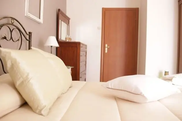 Tek Büyük Yataklı Oda