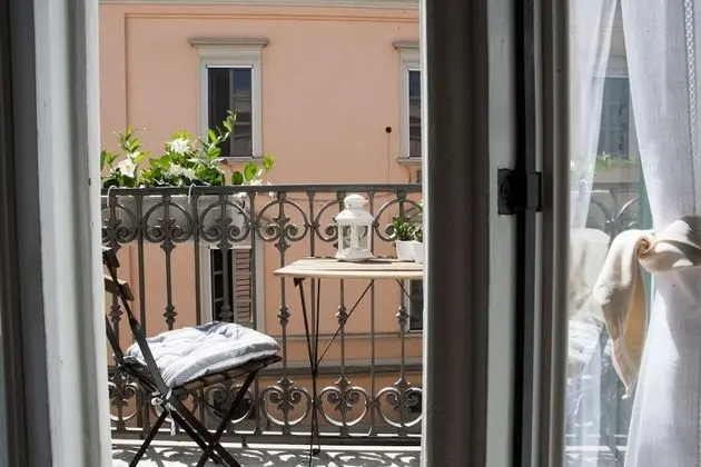 Junior Süit, Balkon (Archi)