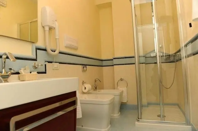 Basic Üç Kişilik Oda